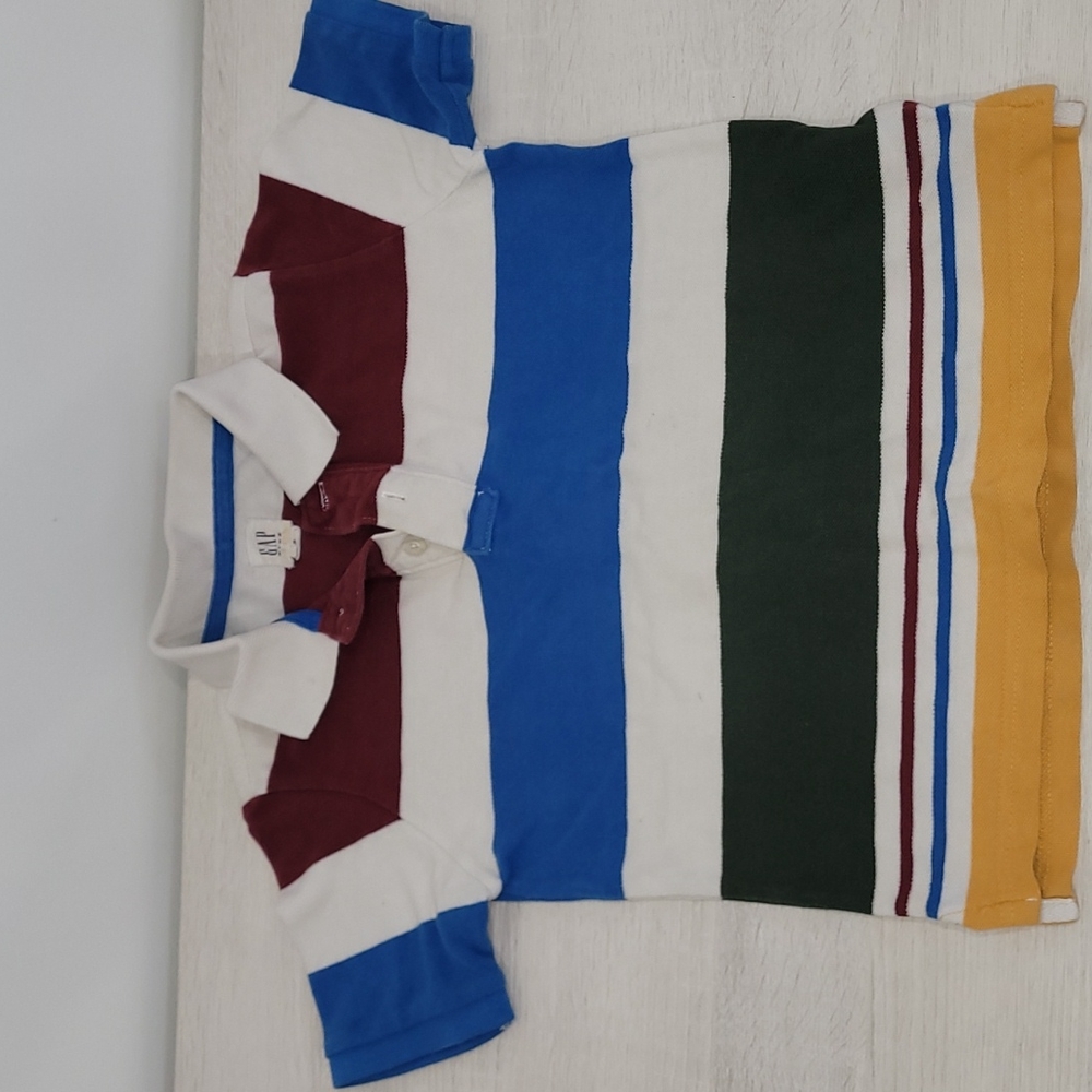 Gap shirt for kids size S like 5